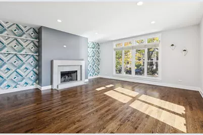 1702 N Maplewood Avenue, Chicago, IL 60647 - Photo 2