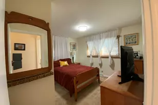 301 N View St, Hinckley, IL 60520 - Photo 10