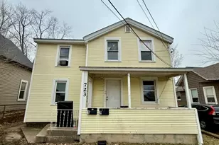 723 Richards St, Joliet, IL 60433 - Photo 1