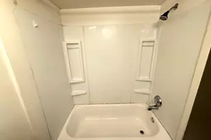 723 Richards St, Joliet, IL 60433 - Photo 10