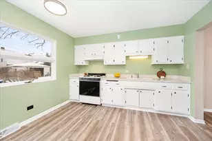 159 N Myrtle Ave, Elmhurst, IL 60126 - Photo 10