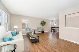 159 N Myrtle Ave, Elmhurst, IL 60126 - Photo 2