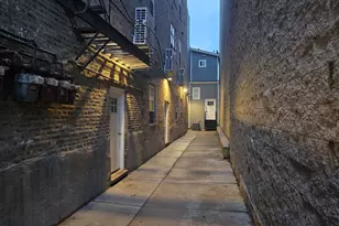 831 S Western Ave, Chicago, IL 60612 - Photo 12