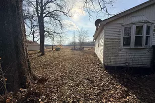 6939 Route 108, Carlinville, IL 62626 - Photo 2