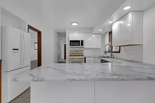 108 S Cornell Ave, Villa Park, IL 60181 - Photo 6
