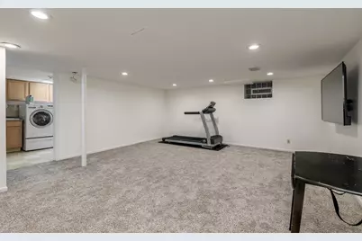 8606 Lillibet Terrace, Morton Grove, IL 60053 - Photo 24