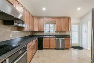 8606 Lillibet Terrace, Morton Grove, IL 60053 - Photo 12