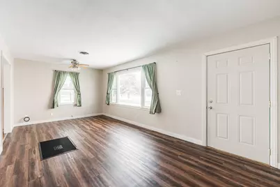 210 S Malta Road, Malta, IL 60150 - Photo 8