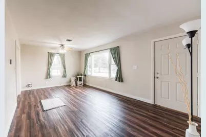 210 S Malta Road, Malta, IL 60150 - Photo 4