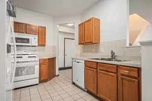 1870 N wentworth Cir, Romeoville, IL 60446 - Photo 6