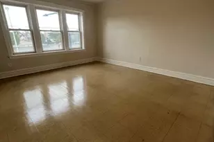 5042 W 21st Pl, Cicero, IL 60804 - Photo 2