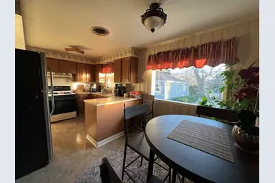 2305 W Grove Avenue, Waukegan, IL 60085 - Photo 12