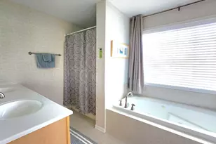 1204 Frederick Ct, Elgin, IL 60120 - Photo 14