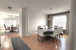 1204 Frederick Ct, Elgin, IL 60120 - Photo 4