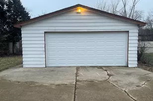 705 W Fitzhenry Ct, Glenwood, IL 60425 - Photo 22