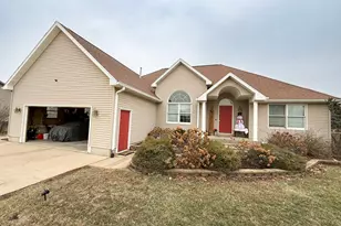 10052 Landmark Dr, Rock Falls, IL 61071 - Photo 4