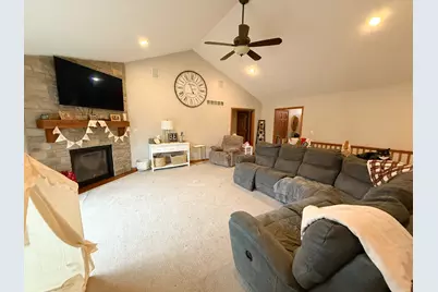 10052 Landmark Drive, Rock Falls, IL 61071 - Photo 12