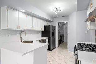 9939 Constitution Ct, Orland Park, IL 60462 - Photo 10