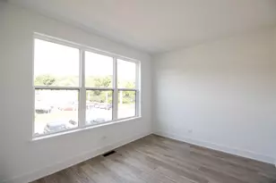 8380 Miami Ave, Morton Grove, IL 60053 - Photo 10