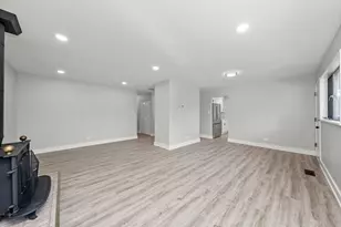 338 Farragut St, Park Forest, IL 60466 - Photo 6