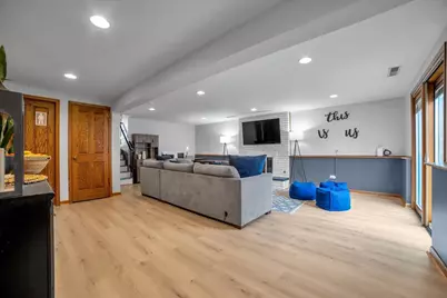 609 Trent Lane, Schaumburg, IL 60193 - Photo 16