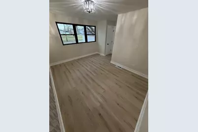 [Address not provided], Phoenix, IL 60426 - Photo 10