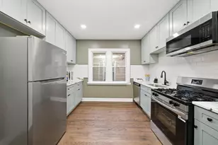 10813 S Eggleston Ave, Chicago, IL 60628 - Photo 4