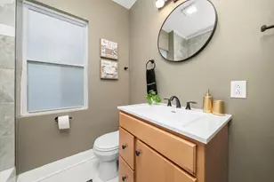 10813 S Eggleston Ave, Chicago, IL 60628 - Photo 16