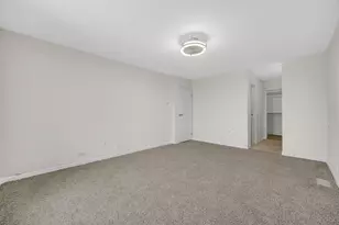 900 W Sunset Dr, Glenwood, IL 60425 - Photo 6