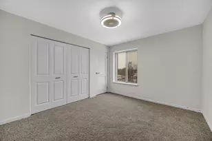 900 W Sunset Dr, Glenwood, IL 60425 - Photo 8