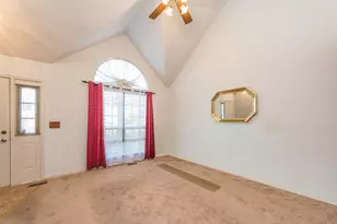 1834 Arbor Ct, Gurnee, IL 60031 - Photo 2