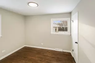 214 N Gay Ct, Glenwood, IL 60425 - Photo 14