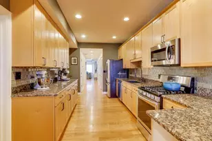 2537 N Hamlin Ave, Chicago, IL 60647 - Photo 8