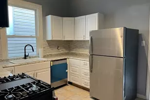 7927 S Burnham Ave, Chicago, IL 60617 - Photo 6
