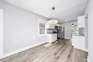 9132 S Saginaw Ave, Chicago, IL 60617 - Photo 10