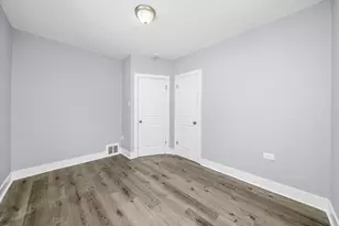 9132 S Saginaw Ave, Chicago, IL 60617 - Photo 20