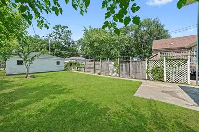 9132 S Saginaw Avenue, Chicago, IL 60617 - Photo 40