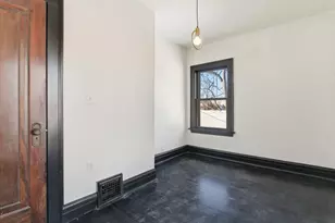 306 Oak Crest St, Waukegan, IL 60085 - Photo 24