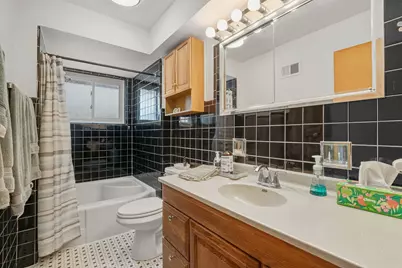 10551 Essex Street, Westchester, IL 60154 - Photo 12