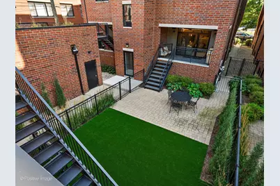 2018 W Lemoyne Street #1W, Chicago, IL 60622 - Photo 2