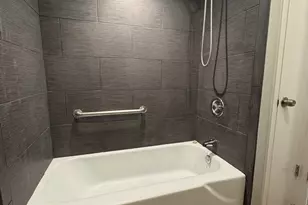 5484 W Higgins Ave, Chicago, IL 60630 - Photo 8