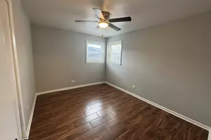 5484 W Higgins Ave, Chicago, IL 60630 - Photo 6