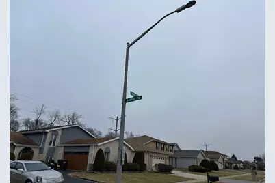 18619 Laramie Road, Country Club Hills, IL 60478 - Photo 10