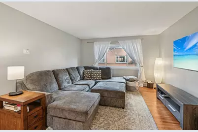 2444 W Berwyn Avenue #1N, Chicago, IL 60625 - Photo 2