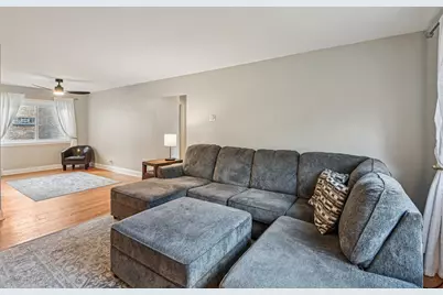 2444 W Berwyn Avenue #1N, Chicago, IL 60625 - Photo 4