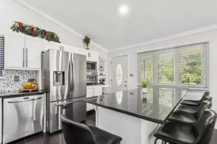 122 W Helen Rd, Palatine, IL 60067 - Photo 10