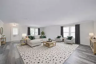 1883 Faxon Dr, Montgomery, IL 60538 - Photo 2