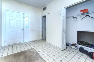 16432 Club Ct, Crest Hill, IL 60403 - Photo 2