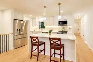 832 N Delphia Ave, Park Ridge, IL 60068 - Photo 4