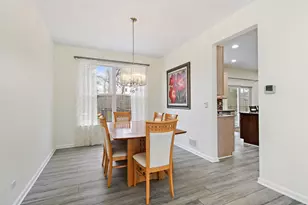 2803 Hidden Valley Ct, Carpentersville, IL 60110 - Photo 6